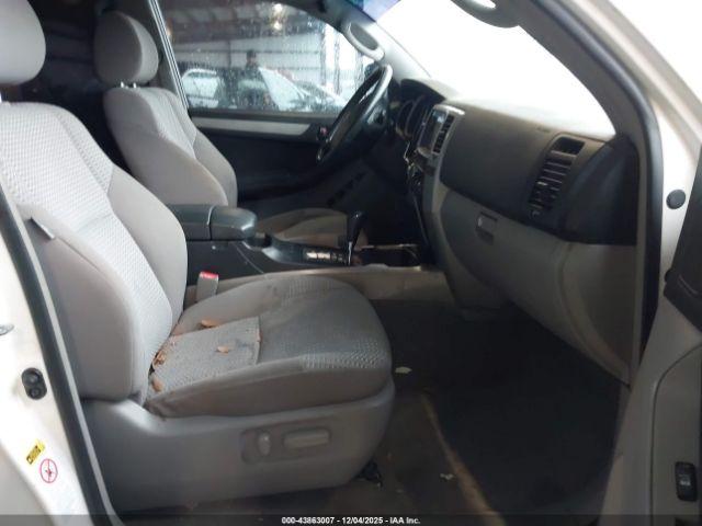 Toyota 4Runner Sr5 V6 Image 10