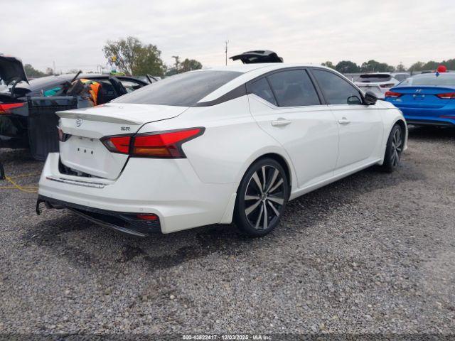 Nissan Altima Sr Fwd Image 2