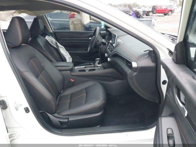 Nissan Altima Sr Fwd Image 7