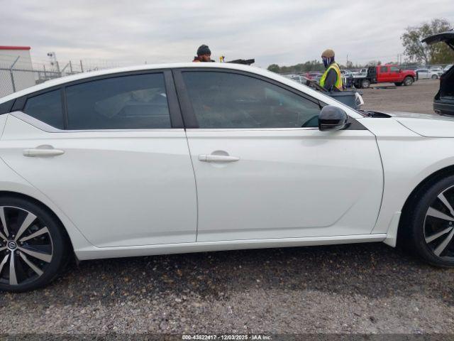 Nissan Altima Sr Fwd Image 15