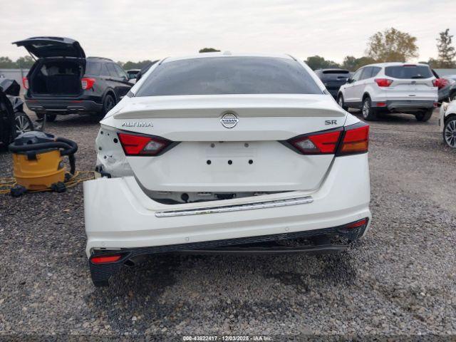 Nissan Altima Sr Fwd Image 13