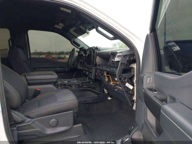 Ford F-150 Stx Image 2